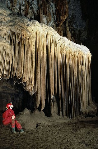 le-grotte-di-castelcivita-1868